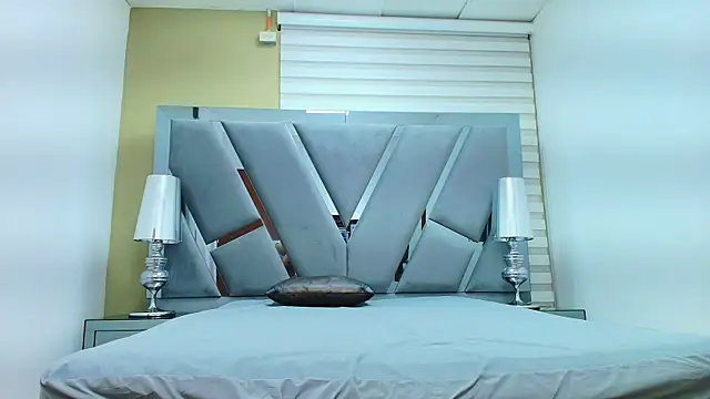 HENRY GREEN2 online show from April 25, 7:22 pm