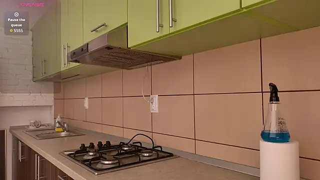 AshleyVance online show from April 8, 8:20 pm