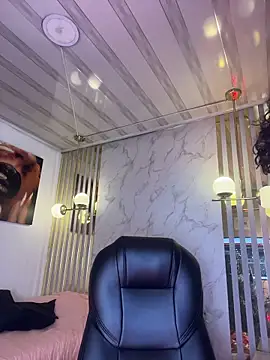 Catalinaa01 online show from April 23, 3:41 am