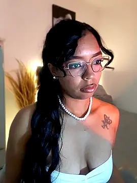 Snapshot of nathyjonees chatting on June 5, 10:21 am nathyjonees online show from June 5, 10:21 am