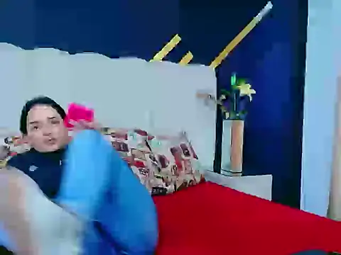 IsadoraSmit online show from April 30, 11:05 am