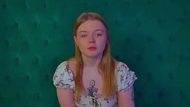 ElinaVale online show from April 30, 5:08 pm