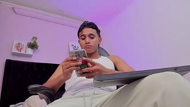 Morgan Bladee online show from April 15, 4:30 am