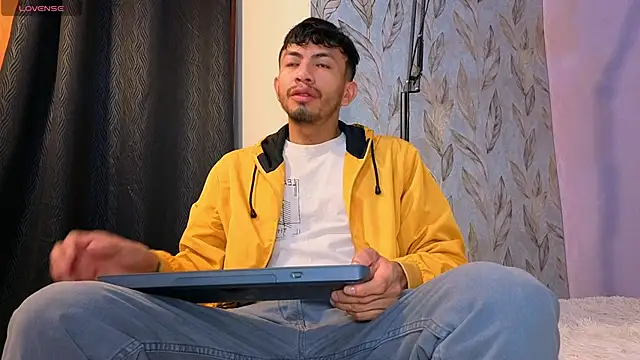 Luchoplayboy online show from April 14, 12:00 pm