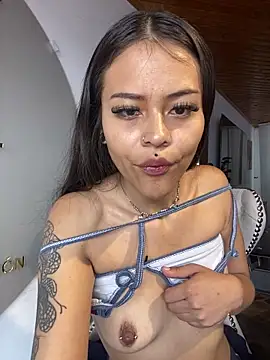 Cloe pink1 online show from March 24, 2:22 pm