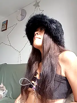 Cloe pink1 online show from April 20, 1:58 pm