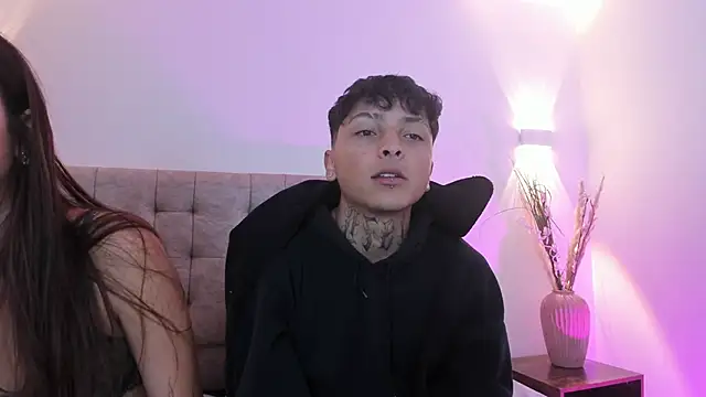 Sky n Zayn online show from April 15, 12:23 pm