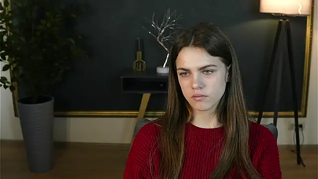 EunaQueen online show from March 7, 1:30 pm