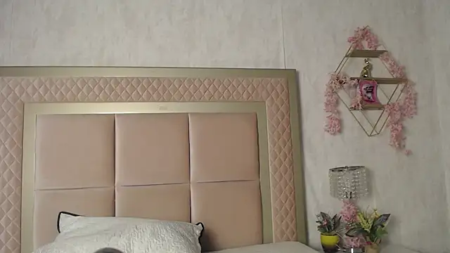 Madii  online show from March 26, 12:00 pm