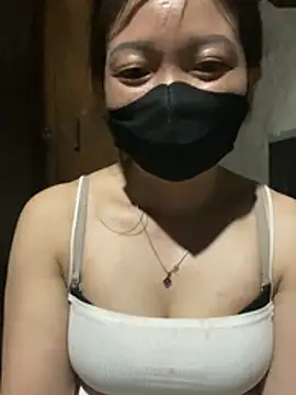 Bling-pusy online show from April 25, 12:30 pm