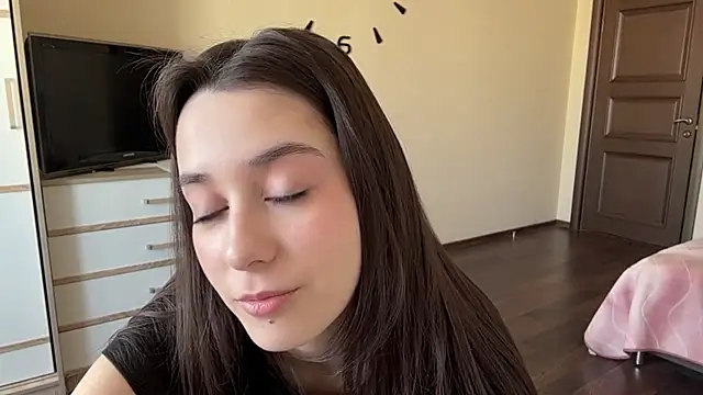 AdeleVelvet online show from March 15, 10:54 am