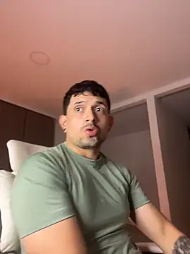 TroyeSavage online show from April 23, 10:58 am