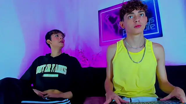 Desire Boys1 online show from March 10, 10:59 pm