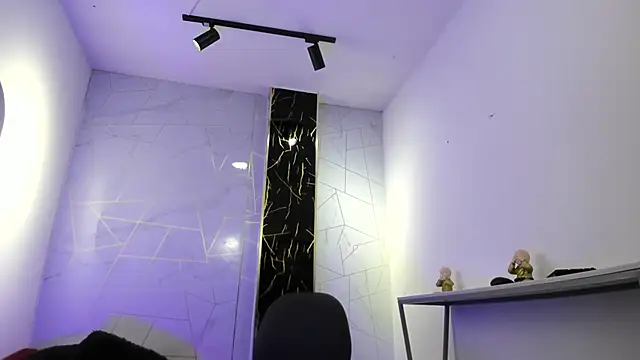 Valentin Lux online show from April 22, 2:47 am