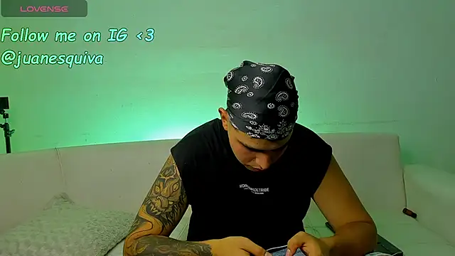 ThomasThundr online show from April 22, 4:59 am