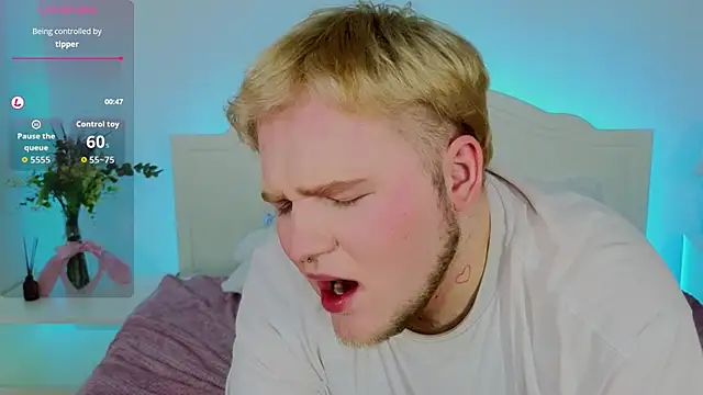 BlondeRebe online show from March 10, 4:06 am