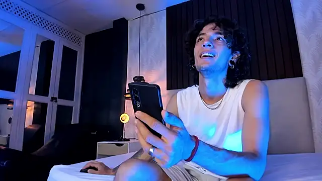 Skinny Mac online show from March 24, 1:27 pm