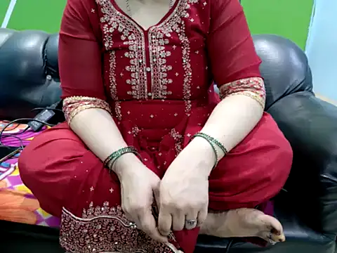 HouseWife4466 online show from March 10, 5:12 am