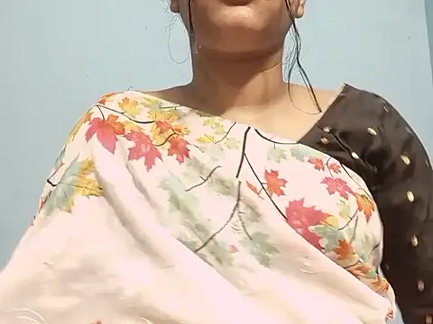 Emma 4433 online show from April 18, 5:28 pm