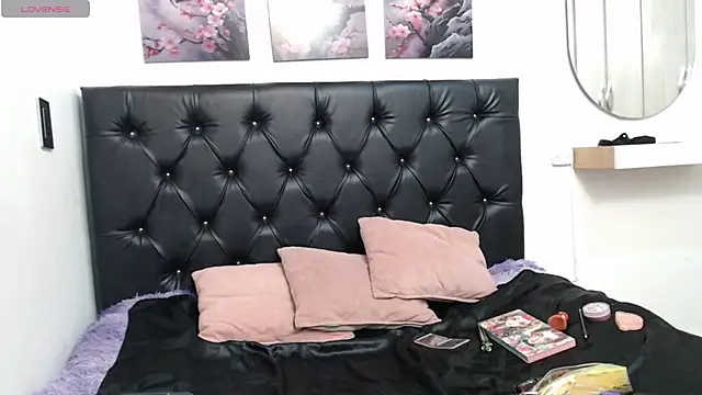 Tamar4 f00x online show from April 15, 1:40 pm