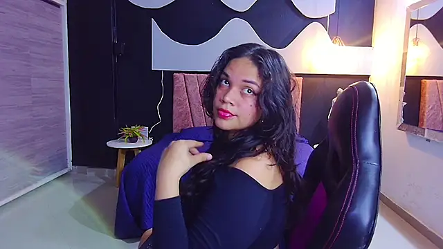 scarlettt  joness online show from April 23, 3:08 am