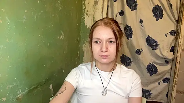 Lollybomb online show from April 28, 9:20 pm
