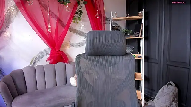 AphroditeSweett online show from April 13, 8:58 pm