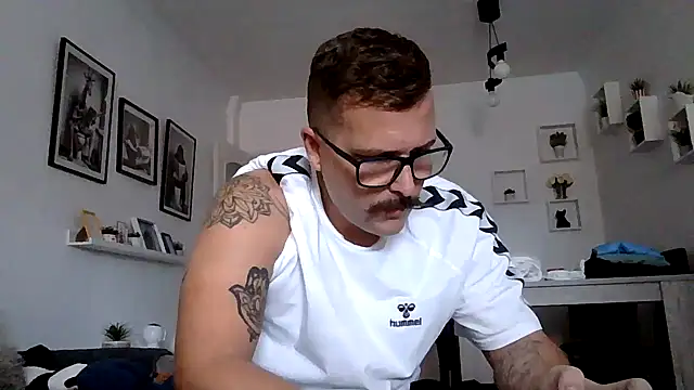 yanick931 online show from April 23, 10:47 am