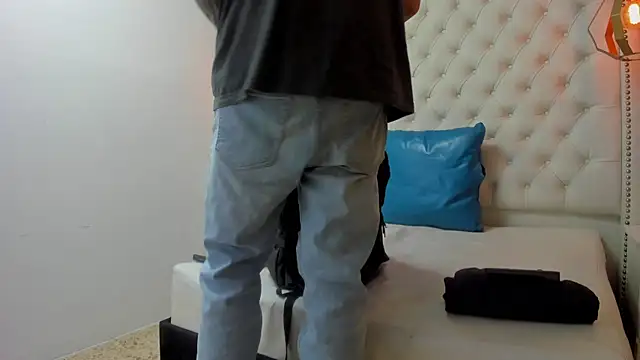 JEAN LEWIS2 online show from April 21, 1:42 am