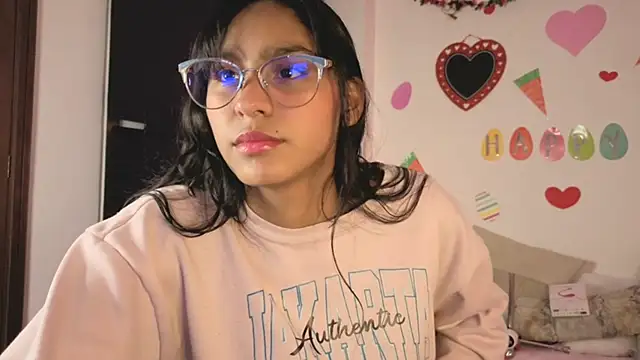 PaulaCutexs online show from April 7, 4:13 am