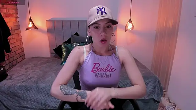Abril Fox   online show from April 22, 8:32 pm