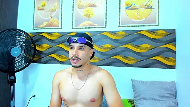 Leon Hotx online show from April 25, 7:33 pm