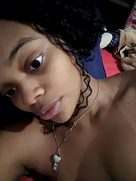 marialuiza2027 online show from April 18, 3:16 pm