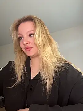 bettyloveu online show from April 20, 4:15 am