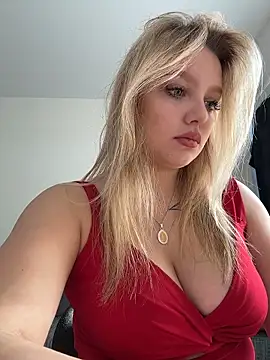 bettyloveu online show from April 30, 4:08 am