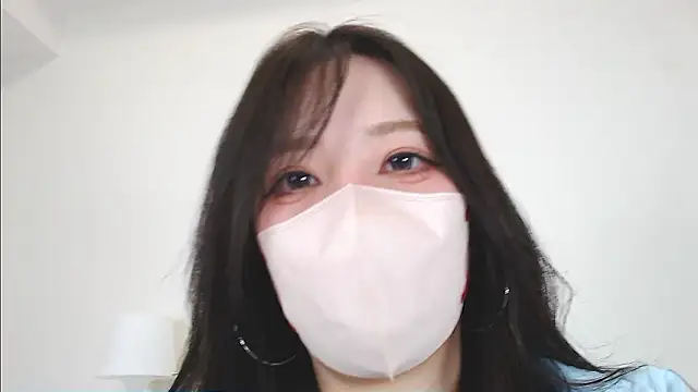 Lotus Rinka online show from May 3, 1:28 pm