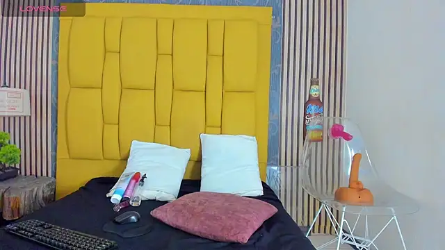  karlaruso online show from April 23, 12:29 pm