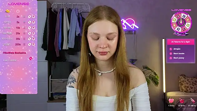 GoldenSunBunny online show from March 25, 2:06 am