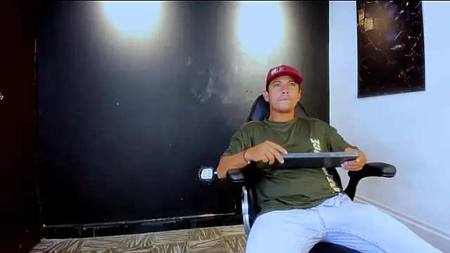 Dante212 Vibes online show from April 11, 4:06 am