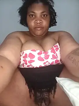 BeverlyQueen15 online show from April 27, 10:41 pm