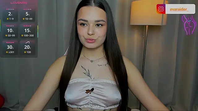 EvaRaider online show from April 29, 1:37 pm