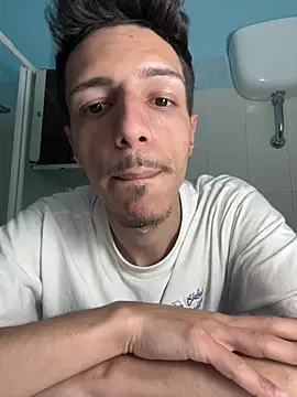 alex69005 online show from May 18, 8:03 pm