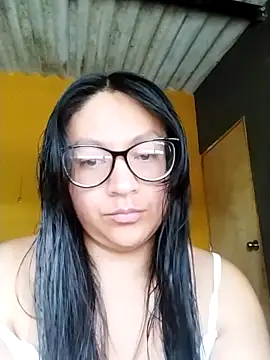 LatinSquirtBaby online show from May 4, 9:11 pm