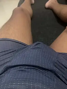 Horneyguyheres online show from May 11, 1:39 pm