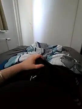 OssiBigCum online show from May 3, 5:57 am