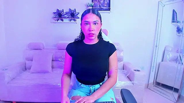 april smiith1 online show from April 22, 12:28 pm
