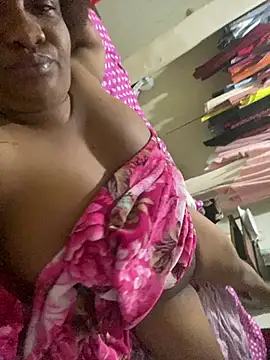 SnowyBlink866 online show from March 27, 5:57 am