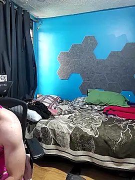 Snapshot of MachoPutito chatting on February 17, 4:26 pm MachoPutito online show from February 17, 4:26 pm