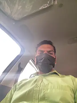 9inchesHire online show from April 25, 2:58 am