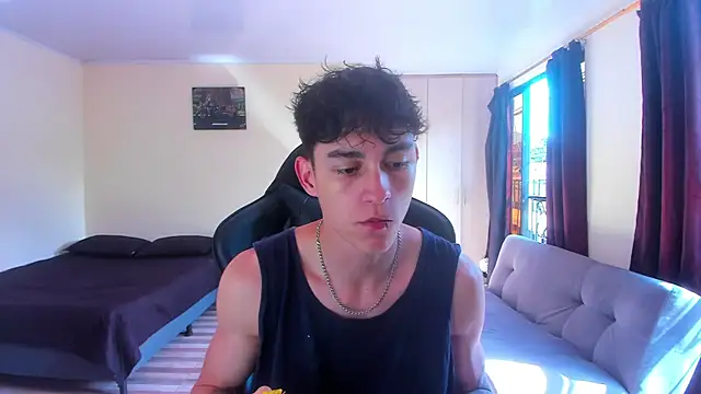 Luke Chill online show from April 21, 2:01 pm